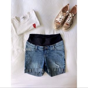 🤰EUC Maternity Jean Shorts, H&M Distressed Denim Mama Short, Size 6